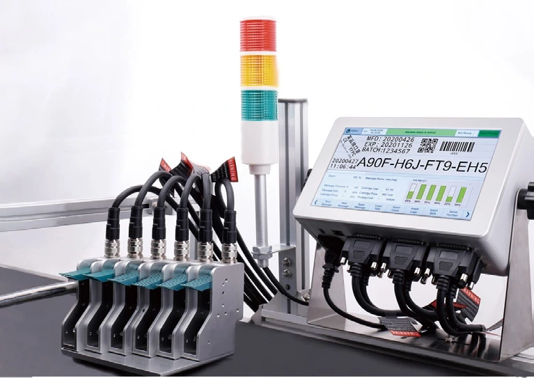 Detalhe da impressora termo inkjet multi-cabeçote